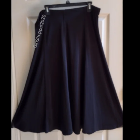 🐸Flowy Black Skirt - Picture 7 of 7
